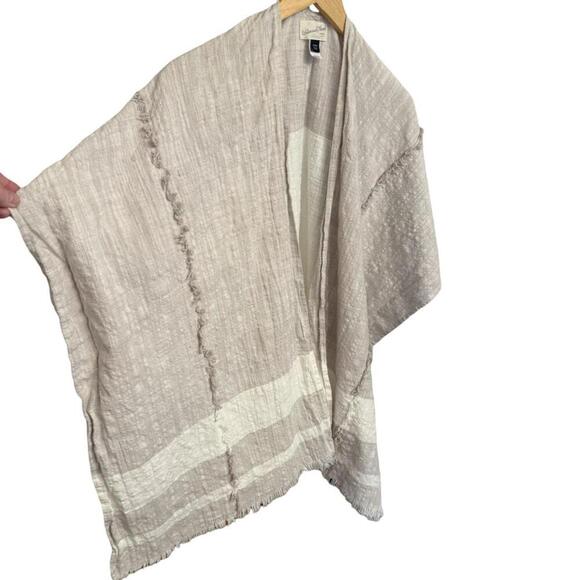 Universal Thread Ruana Cover-Up – OSFM - Picture 6 of 8